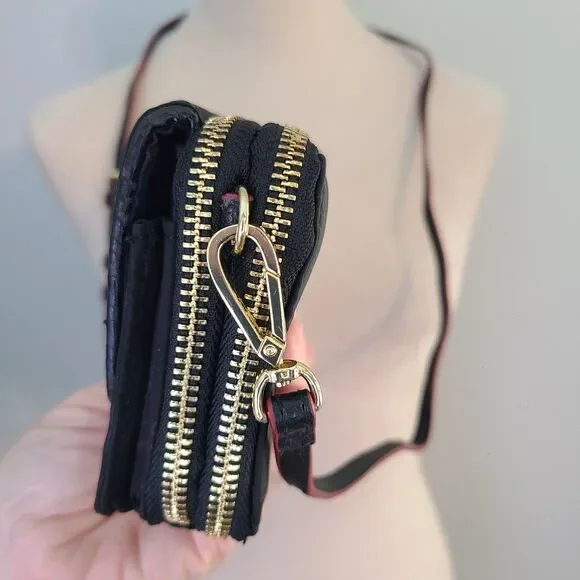 Vera Bradley On The Square Wristlet 2.0 Rosewood Black Floral 3-in-1 Crossbody - Picture 5 of 11